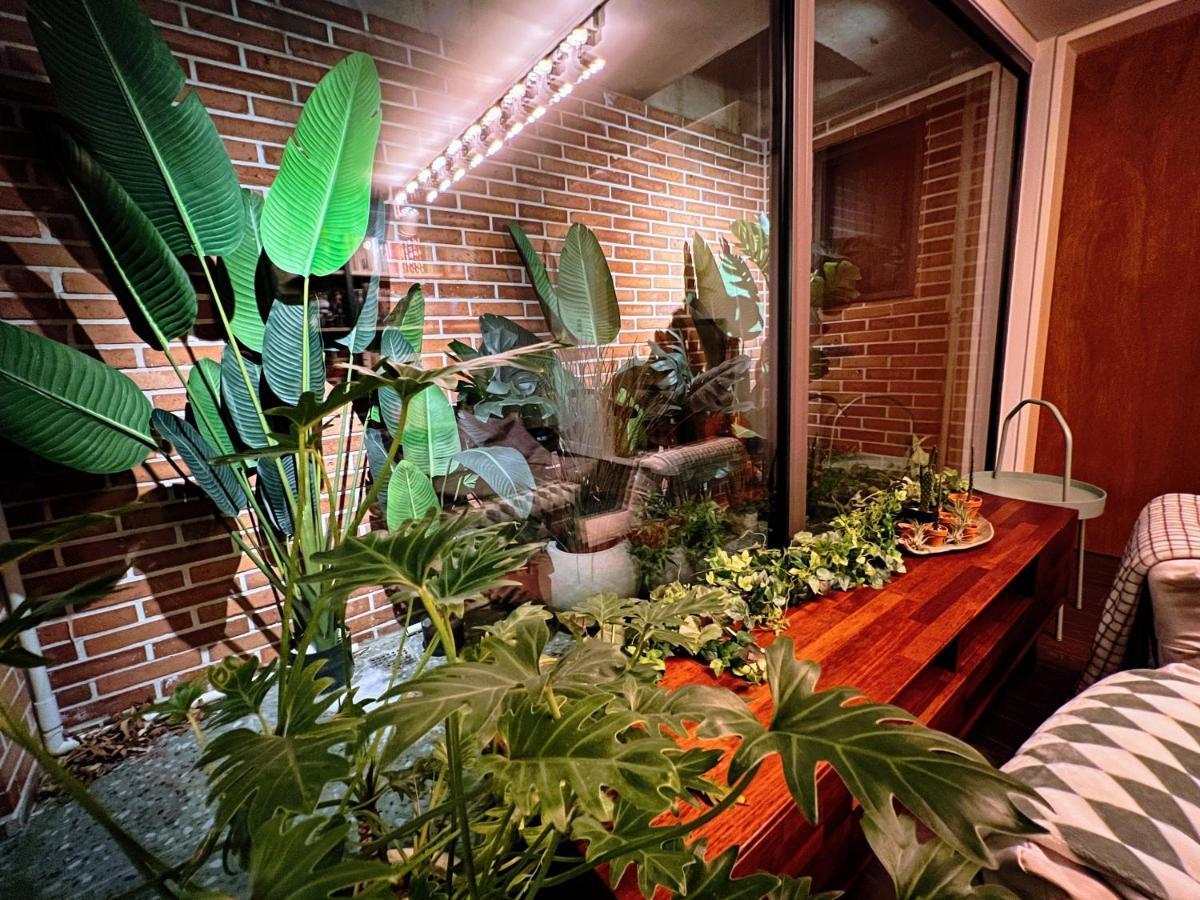 Hhzib, Homestay On A Hill In The Heart Of Seoul - 'Best Seoul Stay 2024' By Сеул Экстерьер фото