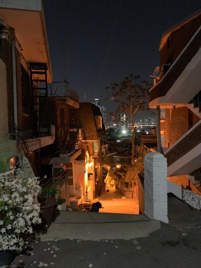 Hhzib, Homestay On A Hill In The Heart Of Seoul - 'Best Seoul Stay 2024' By Сеул Экстерьер фото