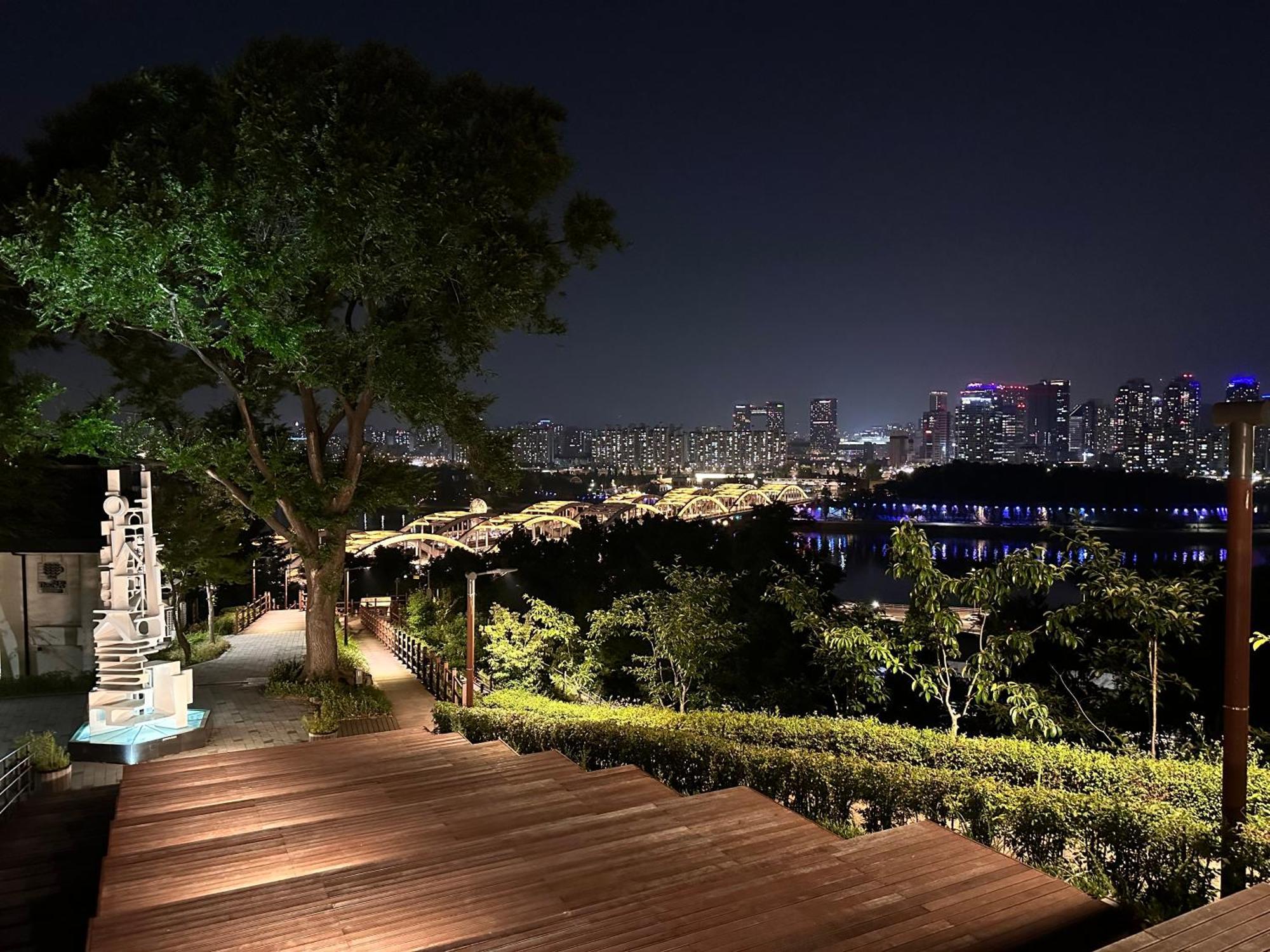 Hhzib, Homestay On A Hill In The Heart Of Seoul - 'Best Seoul Stay 2024' By Сеул Экстерьер фото